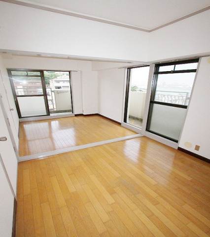 Other room space. OK also use by connecting!