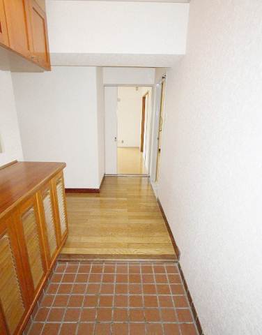 Entrance. It is entrance. We relaxed