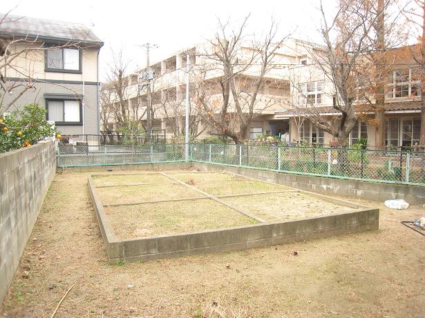 Other common areas. It is home garden OK!