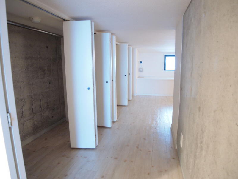 Receipt. This storage space!