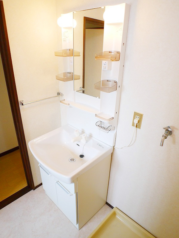 Washroom. Washroom is also beautiful ~