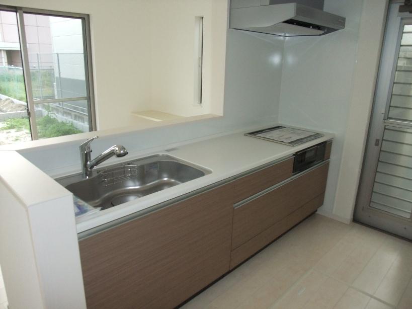 Same specifications photo (kitchen). It is different from the real thing.