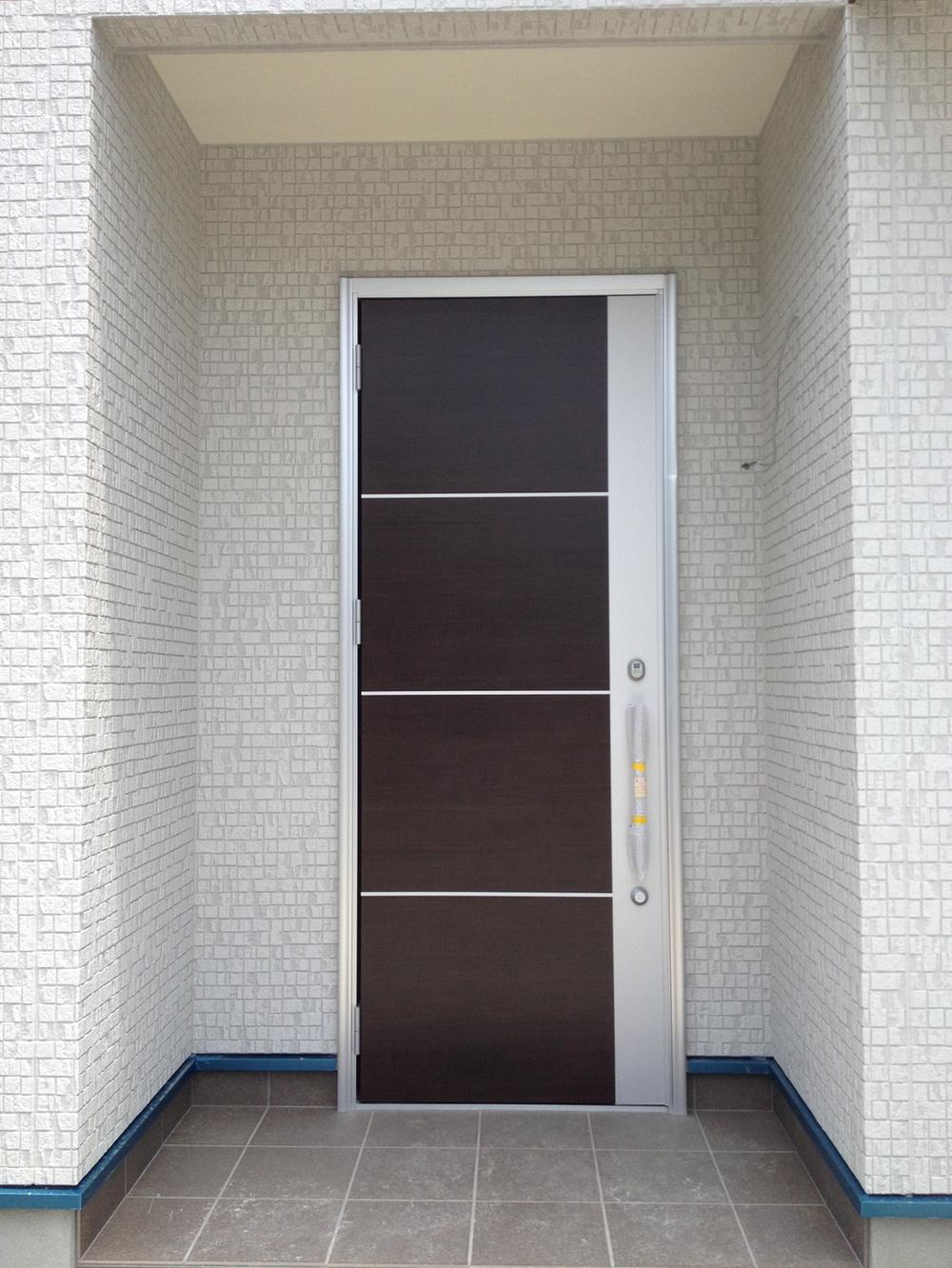 Entrance. It is different from the real thing.