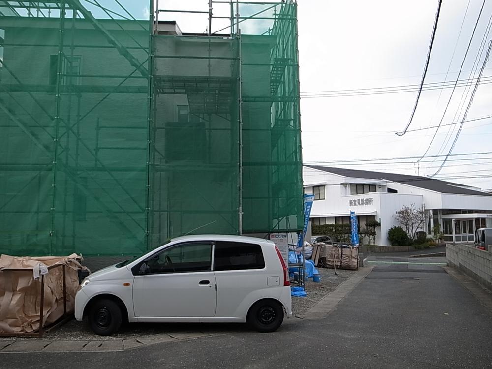 Local appearance photo. Local (12 May 2013) Shooting