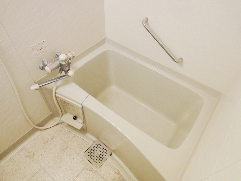 Bath. Spacious bathrooms