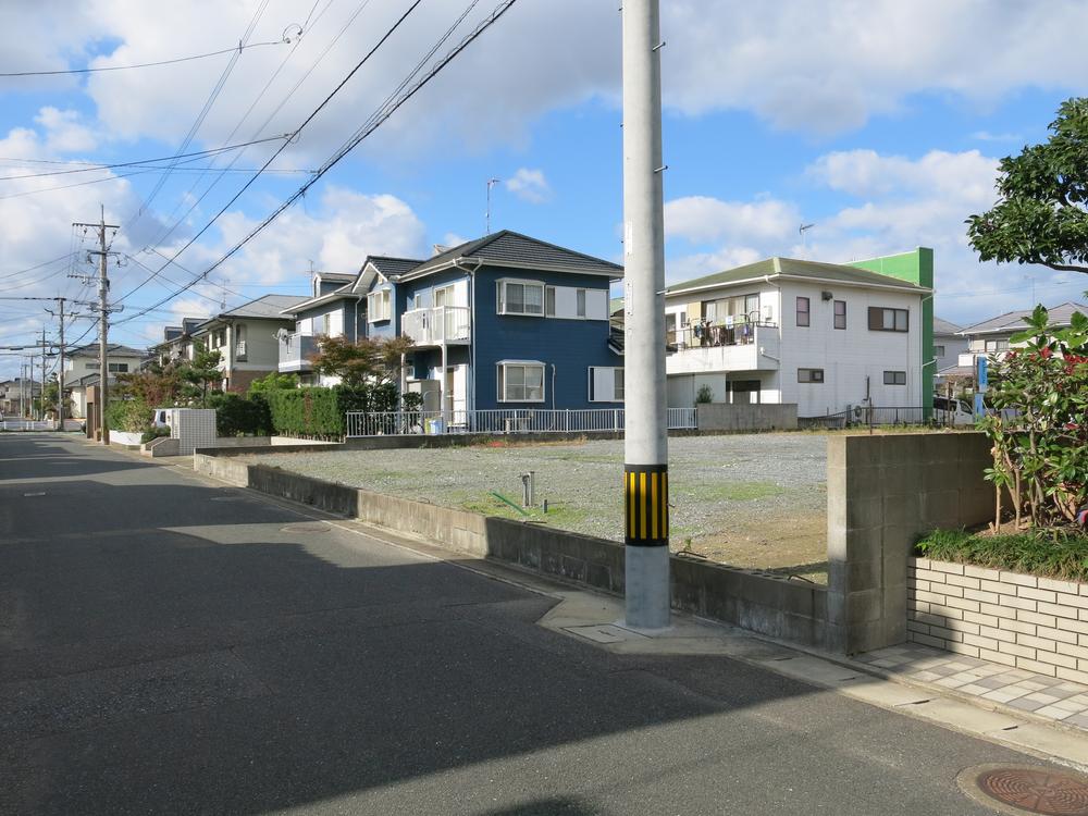Local land photo. Local (11 May 2013) shooting north 2 compartment, It is the sale of a total of four sections of the southern two-compartment.