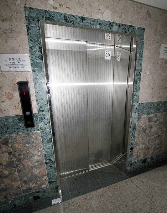 Other common areas. Easy move in the elevator