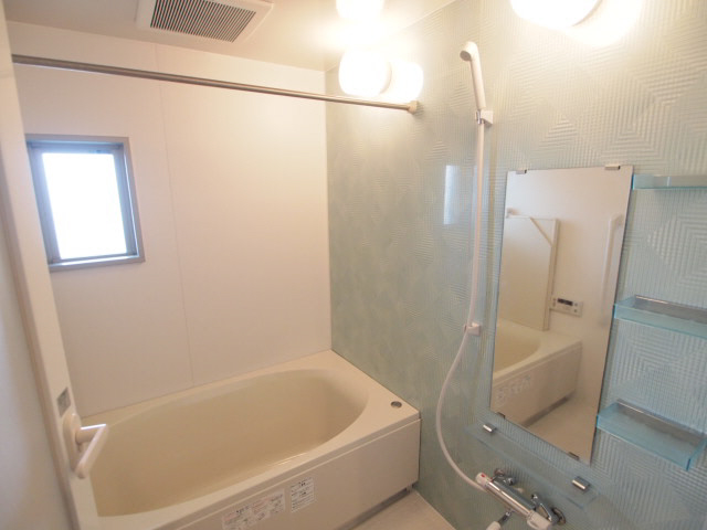 Bath. How is it in the master bedroom? .