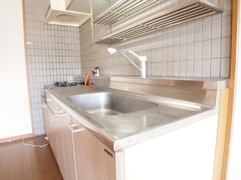 Kitchen. Simple, easy-to-use kitchen.