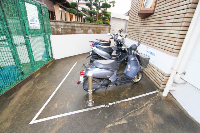 Other common areas. There are bicycle parking lot