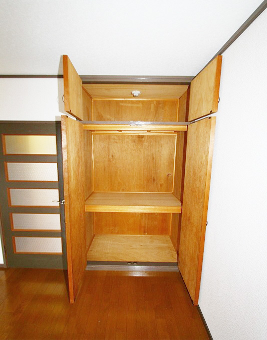 Receipt. There are also plenty of storage