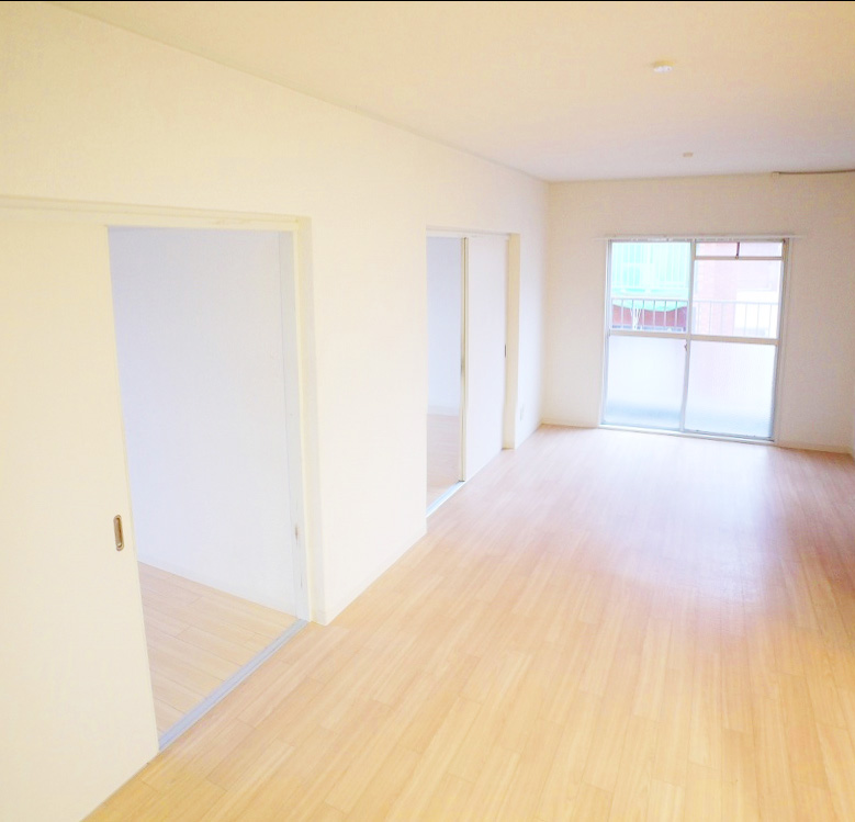 Living and room. Since the guidance is also possible Please feel free to contact us