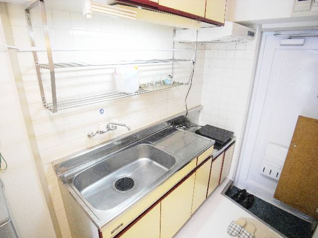 Kitchen. Easy cook in a large kitchen