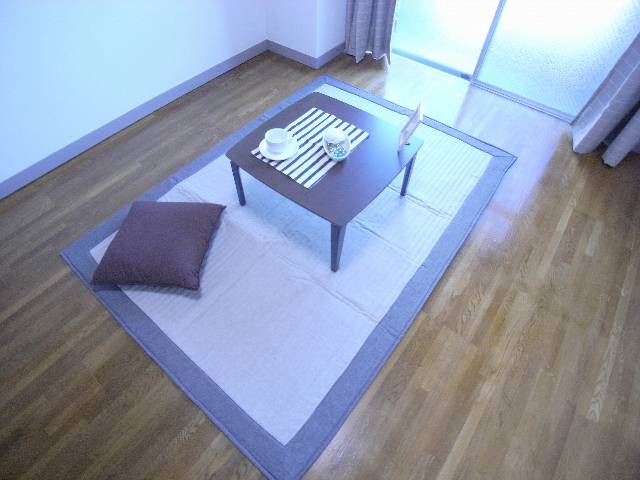 Living and room. Strong reinforced concrete to sound