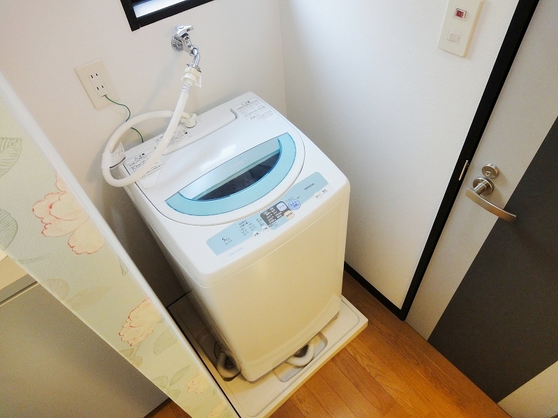 Other. Indoor laundry bread