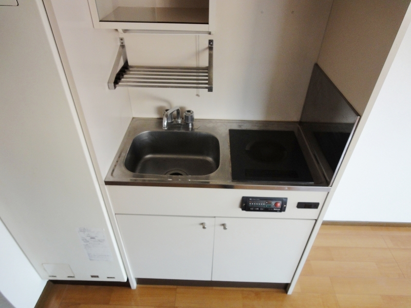 Kitchen. IH stove with a kitchen