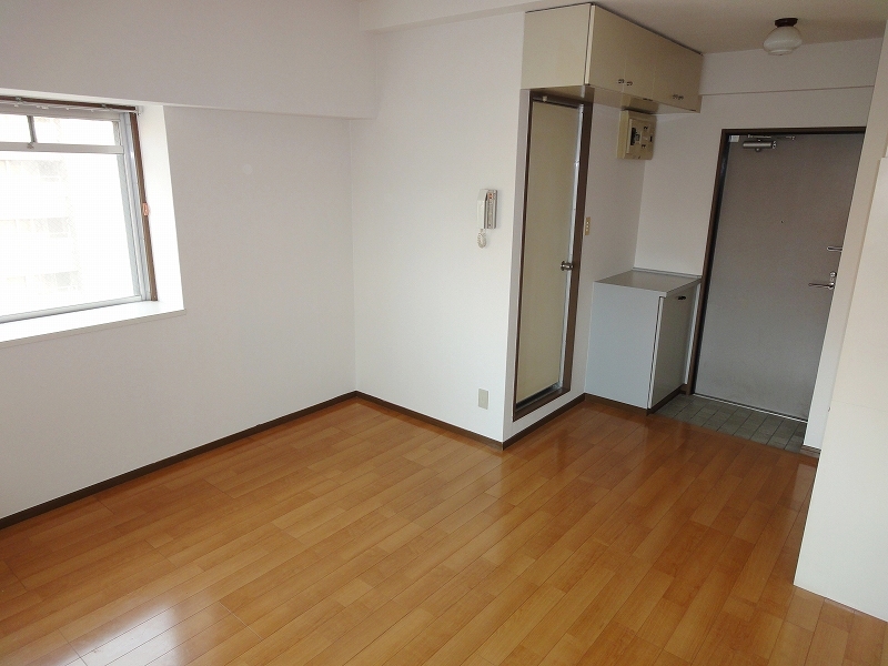 Living and room. furniture ・ Consumer electronics with even please consult