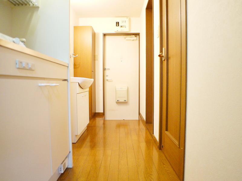 Entrance. Please look at once! It is a property that get surely love