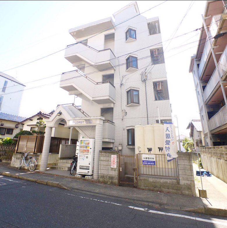 Building appearance. Appearance and Bari'