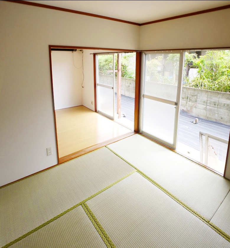 Living and room. The garden is also widely bright floor plan