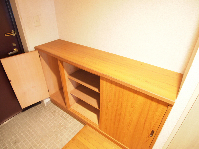 Receipt. Shoe rack also contains a lot there is a width. 