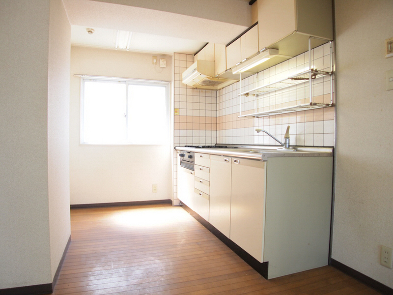 Kitchen. There is a window in the kitchen, Firmly ventilation. 