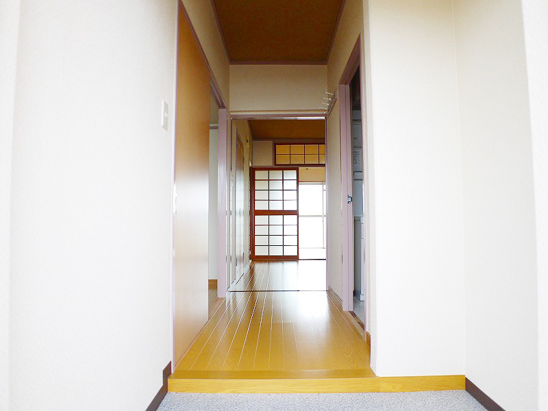 Entrance. Now quite beautiful re-covering flooring