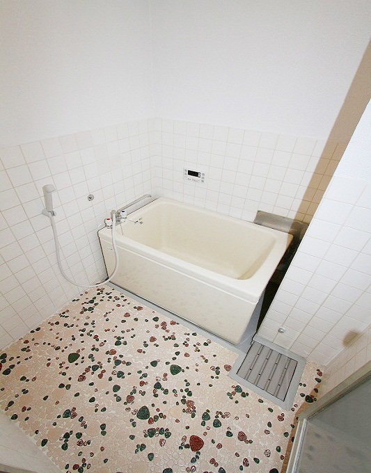 Bath. But it is a good atmosphere of tile