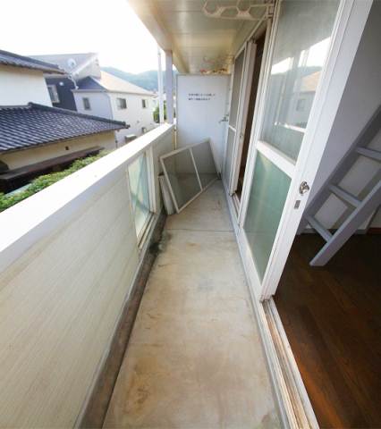 Balcony. South is facing