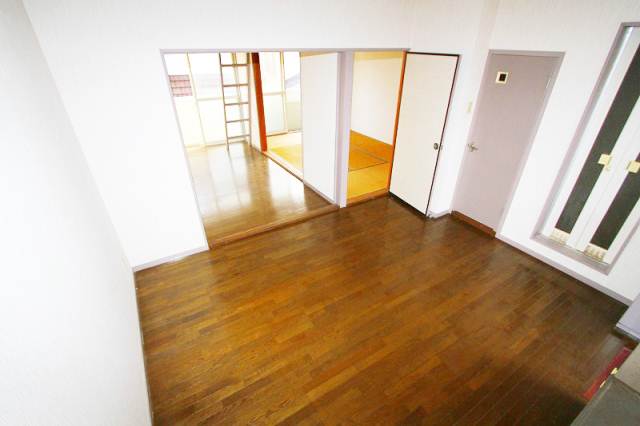 Other room space. Kitchen is also wide