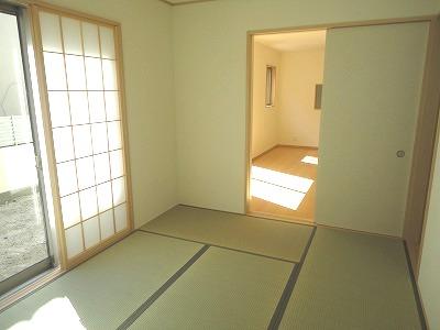 Non-living room. South-facing bright Japanese-style