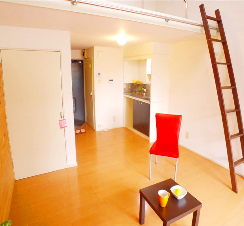 Living and room. Furnished consumer electronics is also possible consultation