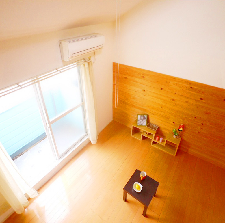 Living and room. Accent Cross is fashionable