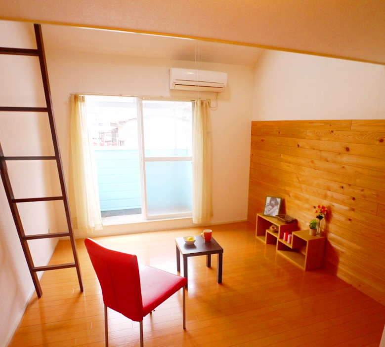 Living and room. Preview is also available so please feel free to contact us