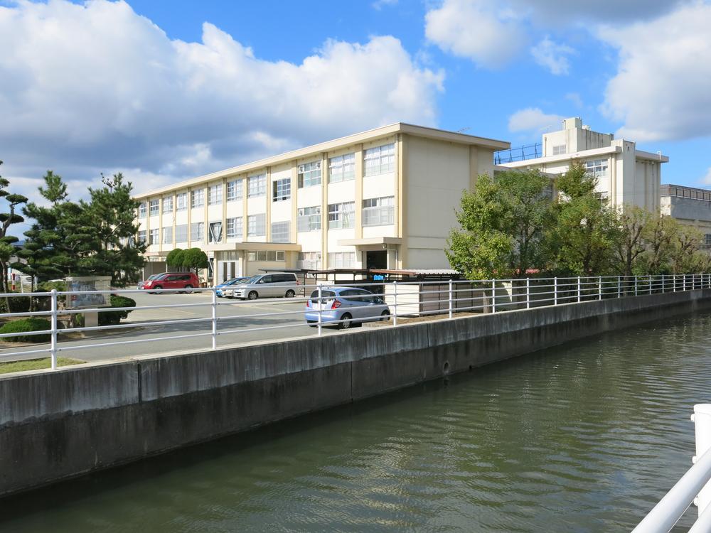 Junior high school. GenHiroshi until junior high school 2100m