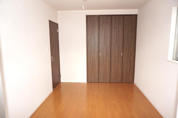 Non-living room. Indoor (11 May 2013) Shooting