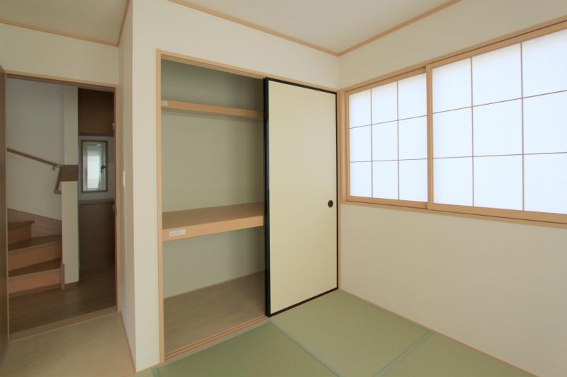 Non-living room. Same specifications Photos