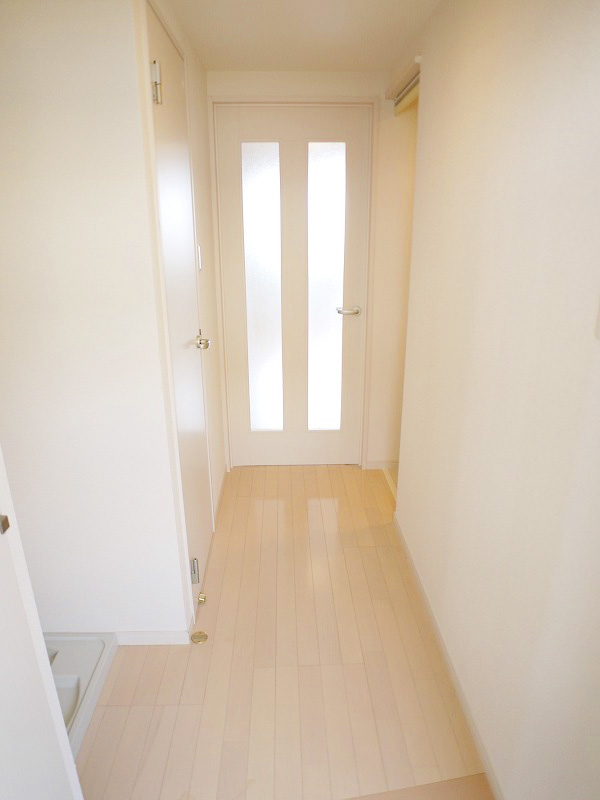 Entrance. Entrance, Cupboard You can also plenty of storage