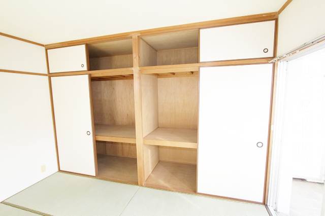 Receipt. Plenty of storage