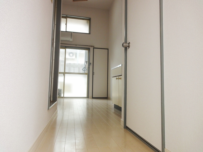 Other room space. Corridor