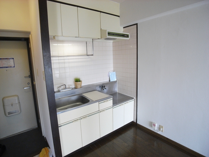 Kitchen. Your favorite kitchen bring-your-own possible