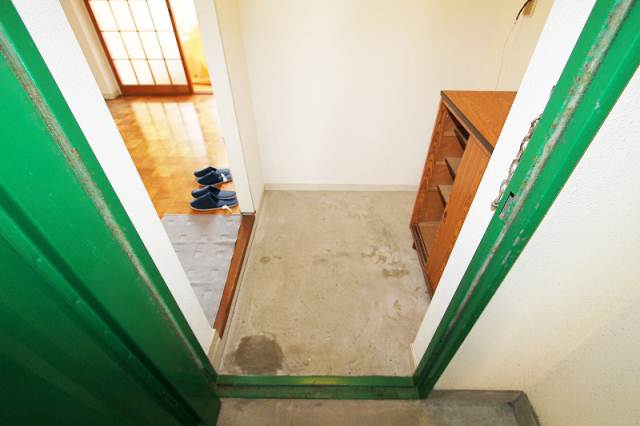 Entrance. It is the entrance part! Welcome