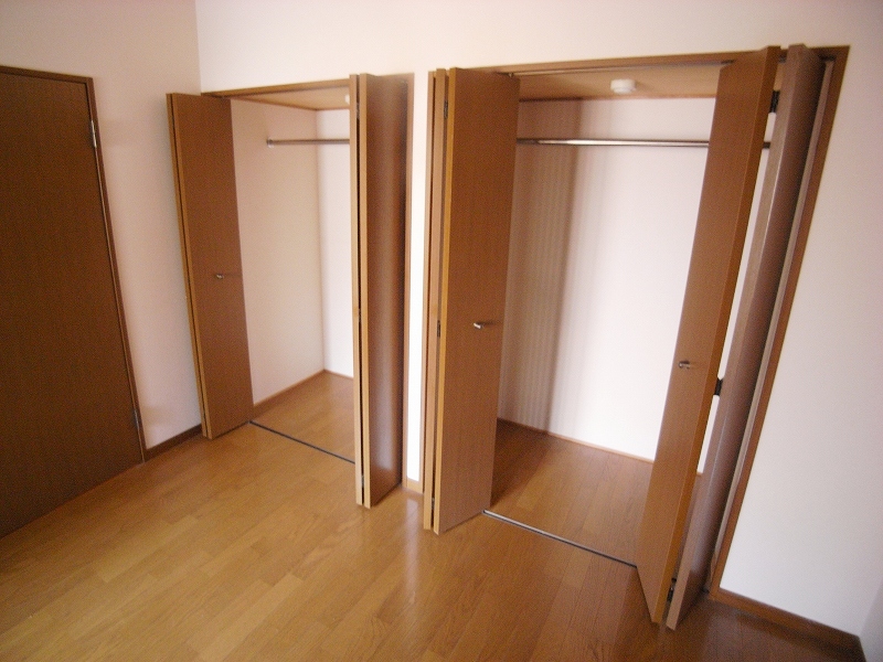 Receipt. Also plenty of secure storage