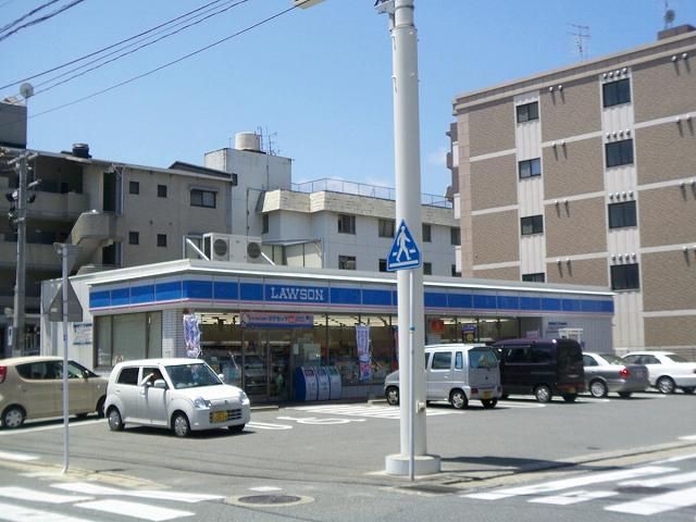 Convenience store. 640m until Lawson (convenience store)
