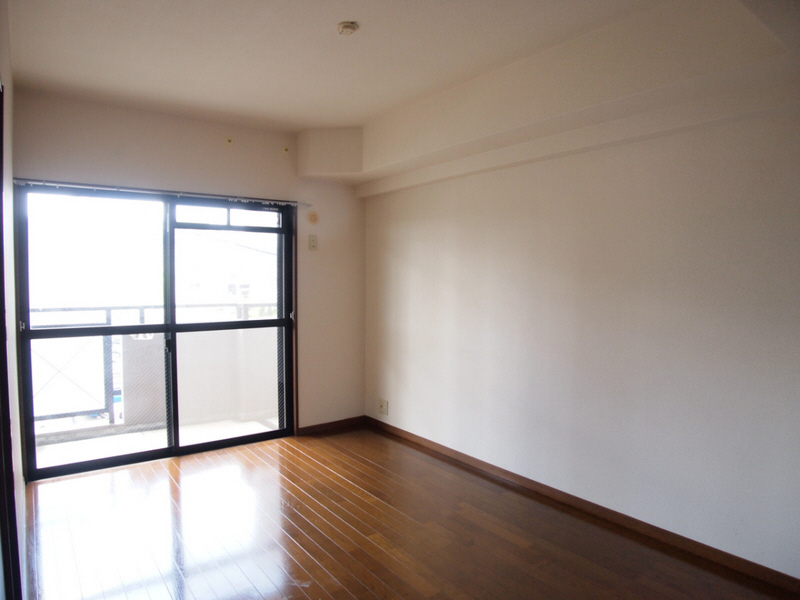 Other room space. South Western-style.