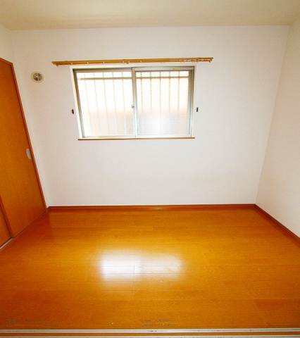 Other room space. Firmly take the bedroom