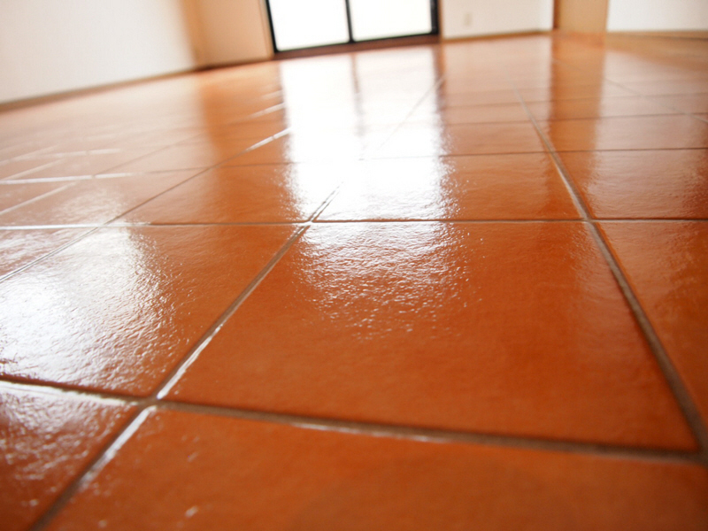 Other room space. The floor is a sheet rather than the flooring so that it does not hurt