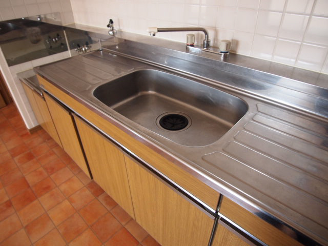 Kitchen. sink, Cooking space is also spacious.