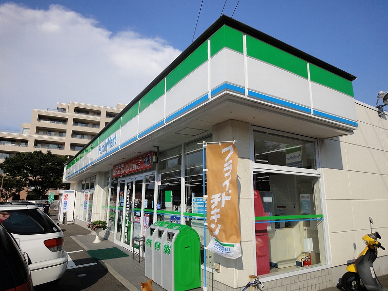 Convenience store. FamilyMart Best Marina through store (convenience store) to 350m