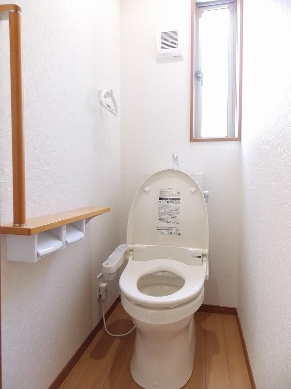 Toilet. Of course, bidet and heating toilet seat is (^_^)'m standard equipment /